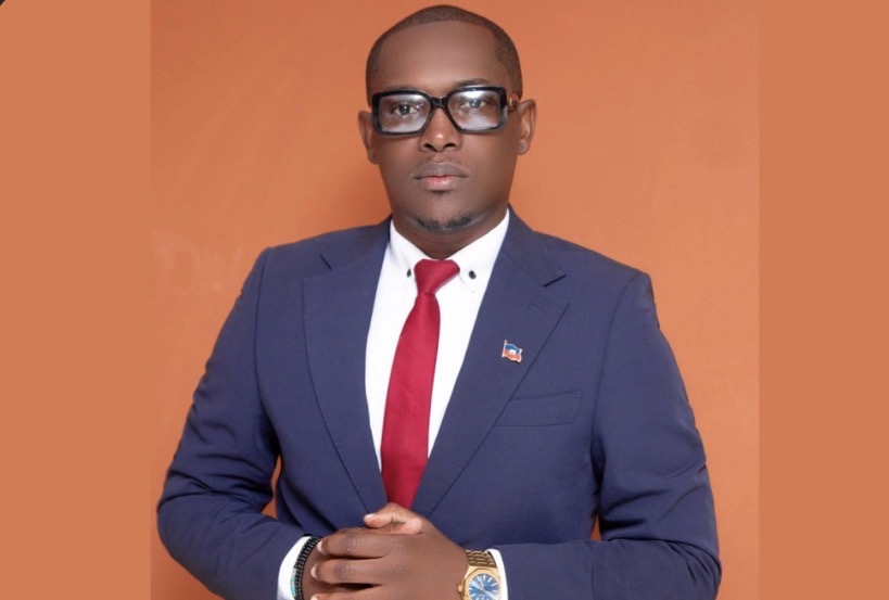 Scandale en Haïti : un proche du Premier ministre de facto menacé d’un mandat d’arrêt pour vol de maison
